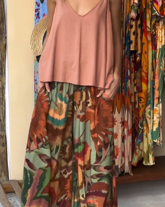 Resort Style V-neck Top and Printed Trousers Two-piece Suit Resort Style V-neck Top and Printed Trousers Two-piece Suit